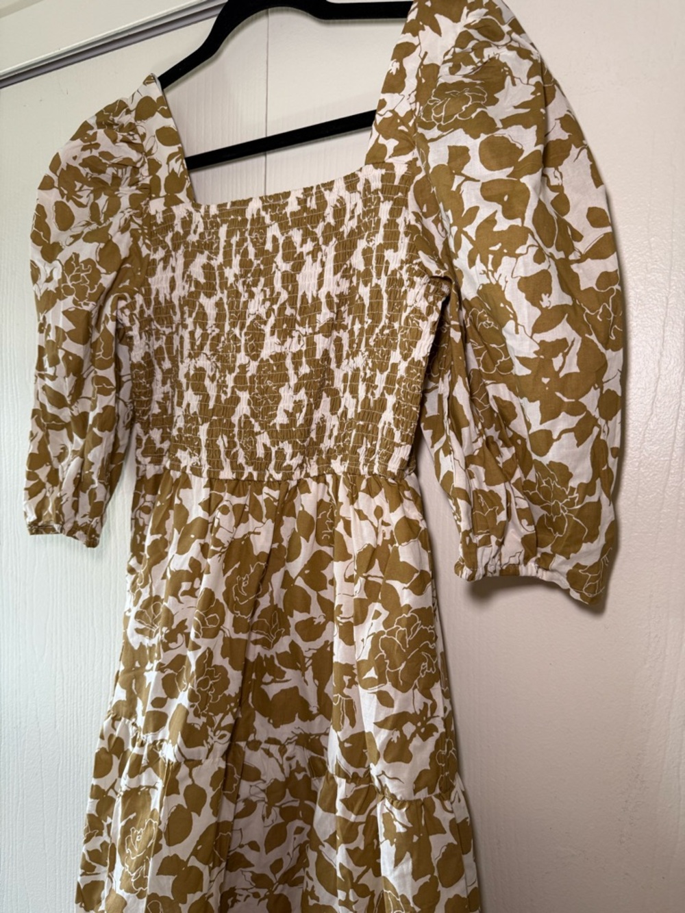 Anthropologie Moon River Smocked Floral Olive Midi Dress Balloon Sleeves S NWT - Picture 3 of 8